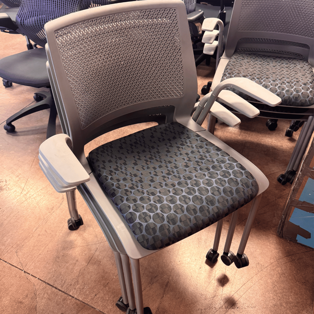 SitOnIt Seating Lumin Stackable Rolling Side Guest Office Chair (Maharam Blue Disco/Gray) - Best Deal Office Furniture & Apple StoreLas_Vegas